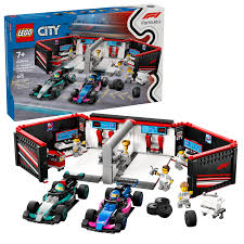 Lego F1 Mercedes-AMG Garage